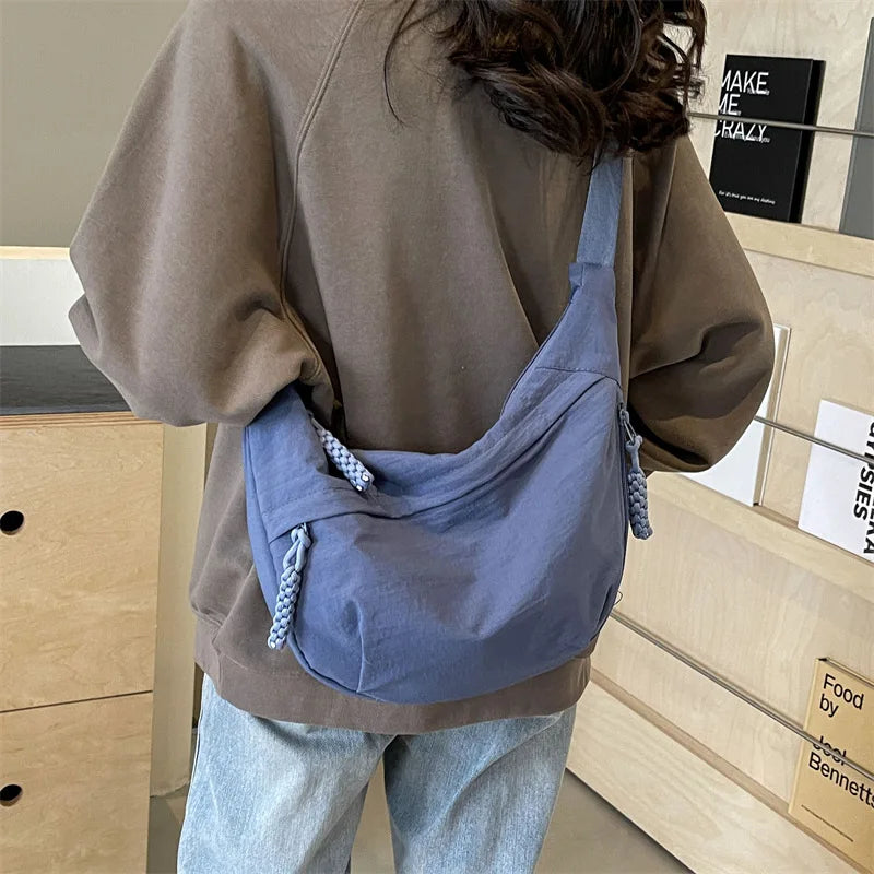 Bolsa de ombro de tecido de náilon nova alta capacidade feminina crossbody saco do mensageiro lazer versátil ombro hobos saco