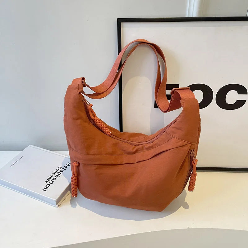 Bolsa de ombro de tecido de náilon nova alta capacidade feminina crossbody saco do mensageiro lazer versátil ombro hobos saco
