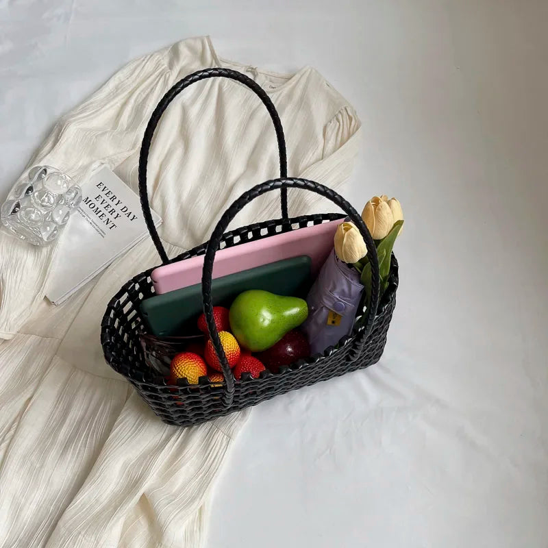 Leftside pequena cor sólida tecer sacolas para as mulheres 2025 moda verão sacos de ombro simples bolsas oco para fora saco de praia