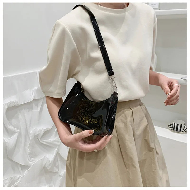Bolsa de ombro de gelatina transparente para mulheres, bolsas pequenas com zíper nas axilas Y2K e bolsa da moda