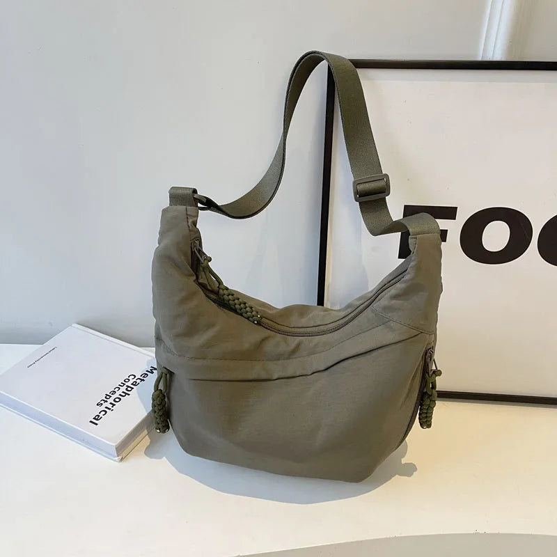 Bolsa de ombro de tecido de náilon nova alta capacidade feminina crossbody saco do mensageiro lazer versátil ombro hobos saco