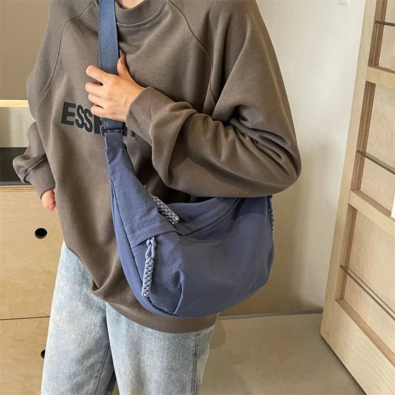 Bolsa de ombro de tecido de náilon nova alta capacidade feminina crossbody saco do mensageiro lazer versátil ombro hobos saco