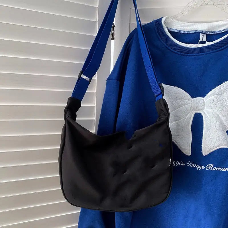 Marca da moda bolsa de ombro versátil feminina, bolsa tiracolo casual, moda coreana e japonesa, azul klein, novo estilo, 2024