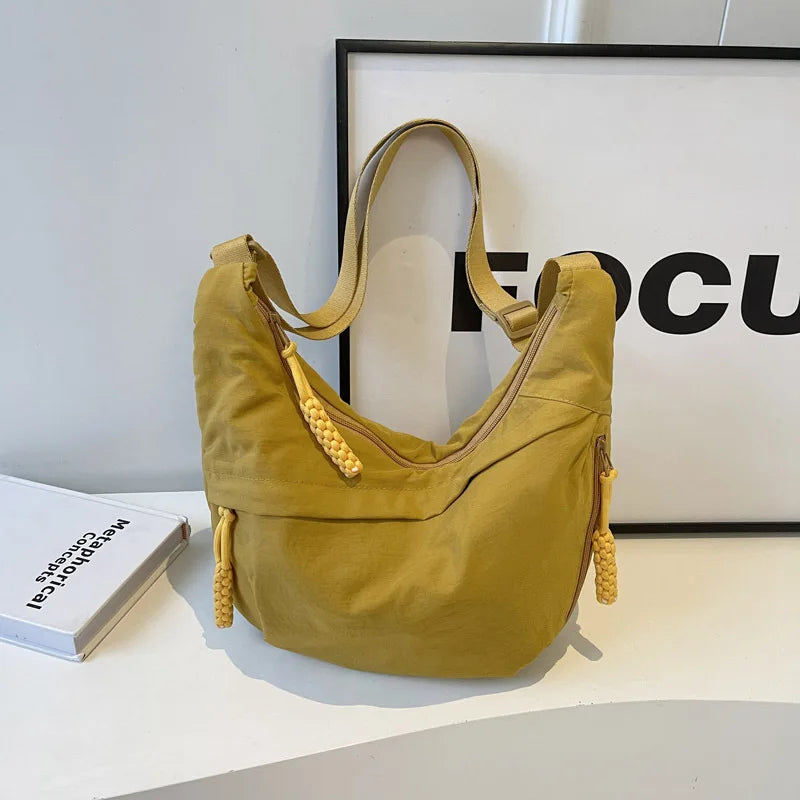 Bolsa de ombro de tecido de náilon nova alta capacidade feminina crossbody saco do mensageiro lazer versátil ombro hobos saco