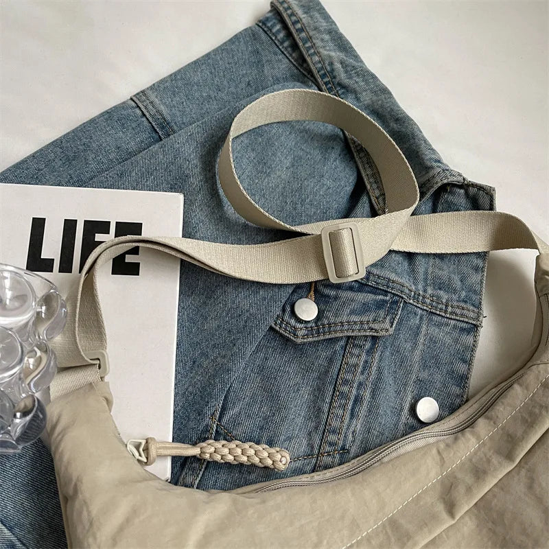 Bolsa de ombro de tecido de náilon nova alta capacidade feminina crossbody saco do mensageiro lazer versátil ombro hobos saco