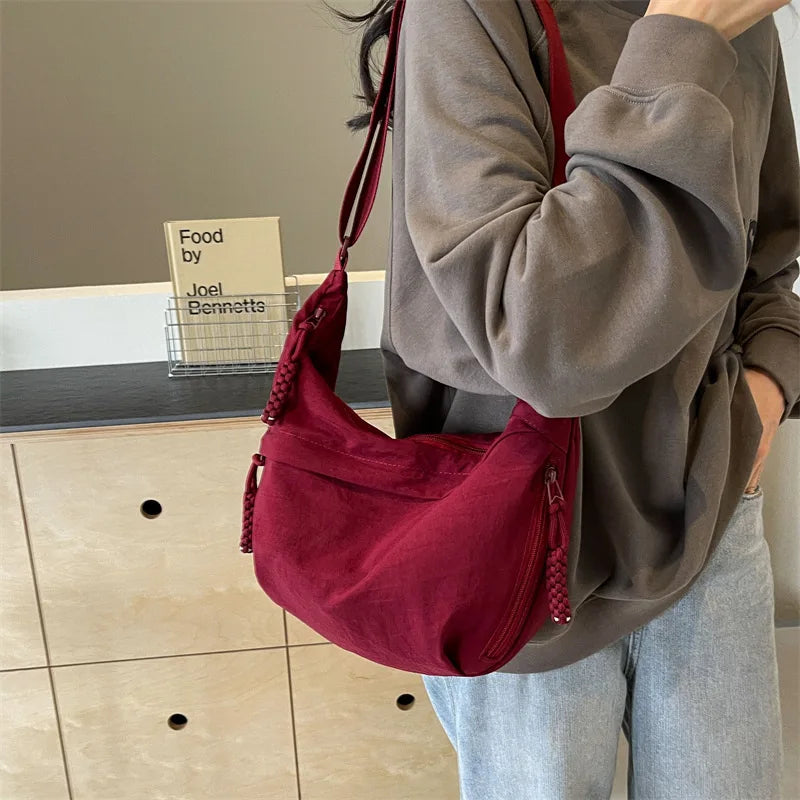 Bolsa de ombro de tecido de náilon nova alta capacidade feminina crossbody saco do mensageiro lazer versátil ombro hobos saco